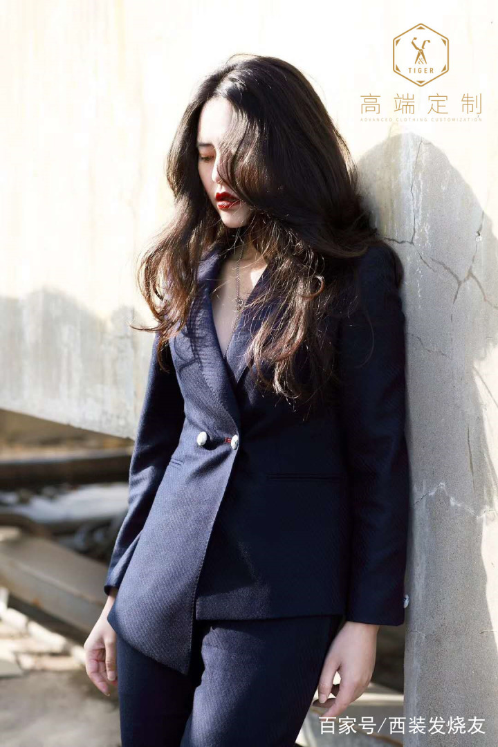 苏州女西装哪里有厂家,苏州哪里定制女式西装