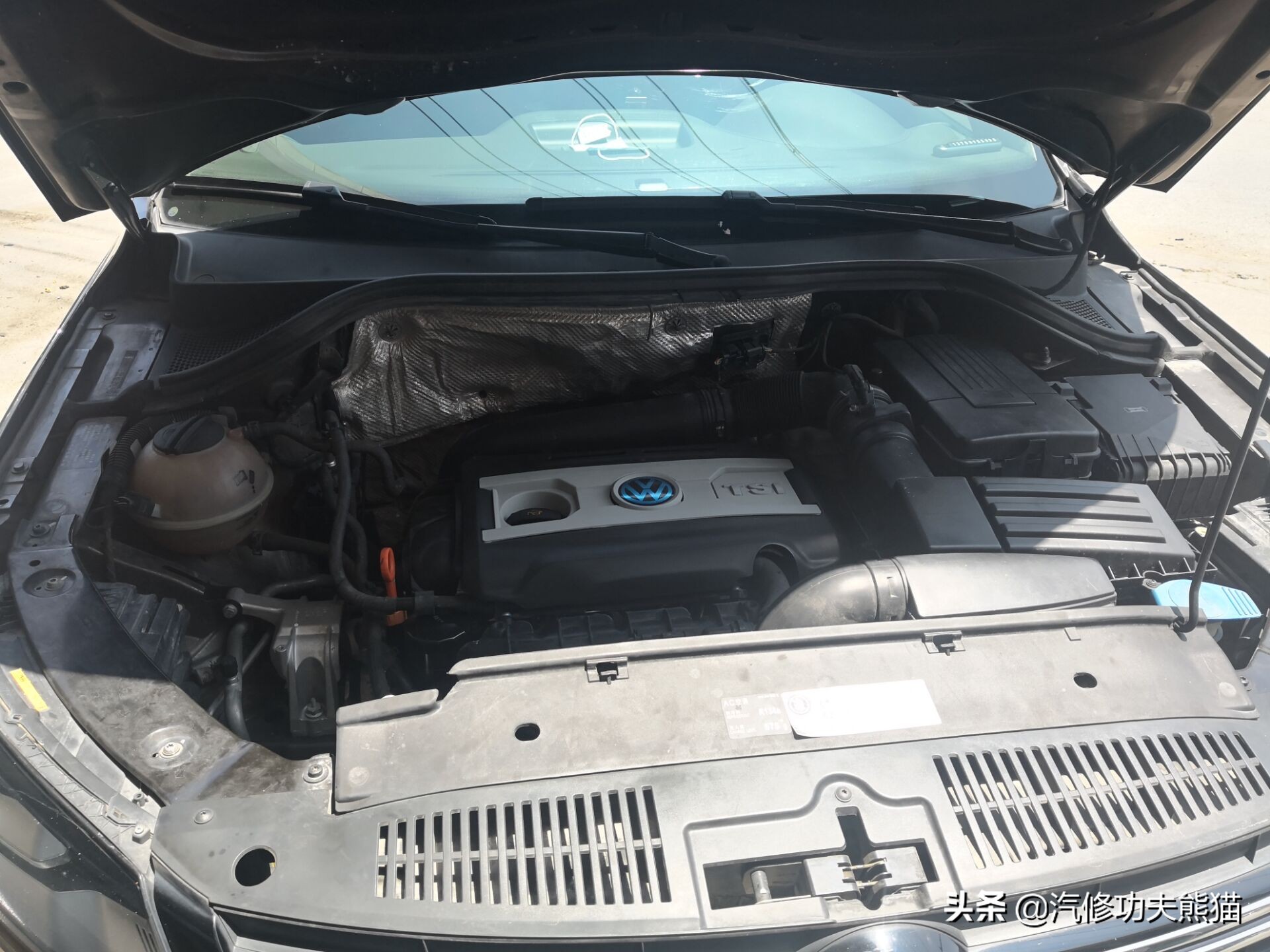 2017款途观丝绸之路1.8t烧机油吗,途观2015款1.8t四驱豪华版烧机油