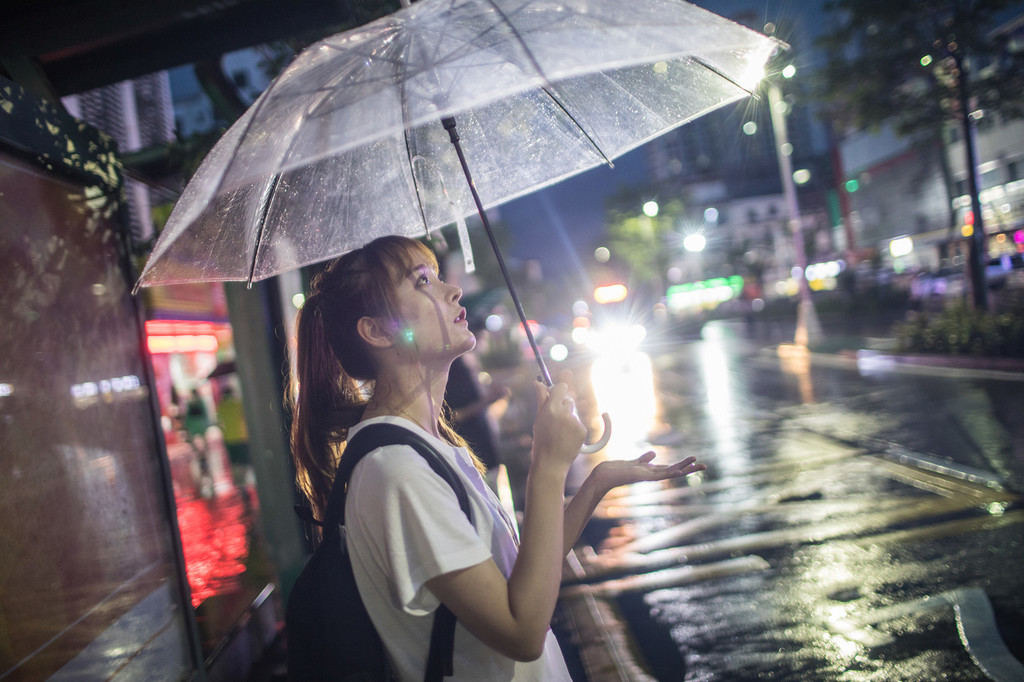 95后女孩烘焙月入4万,95后女生创业做电商