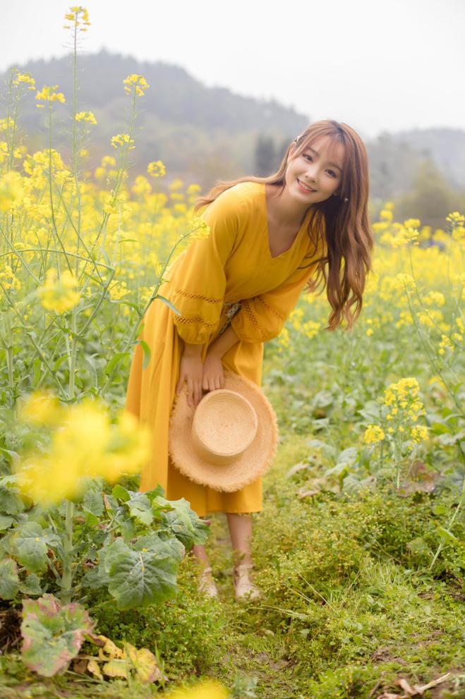 女朋友发一张照片就说我直男,不会给女孩子拍照的男生是直男吗