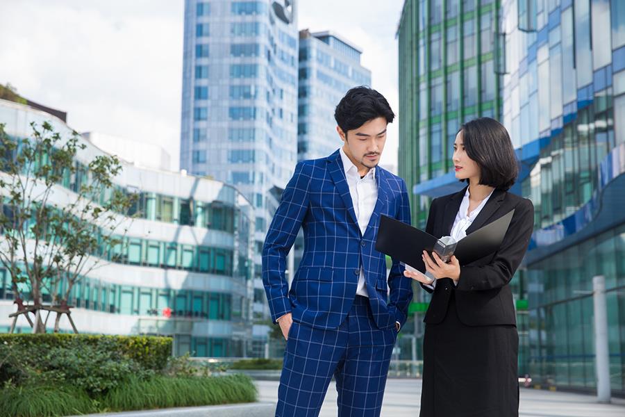 装饰公司遇到难缠客户怎么办,跑小区装修业务怎么获取客户信任