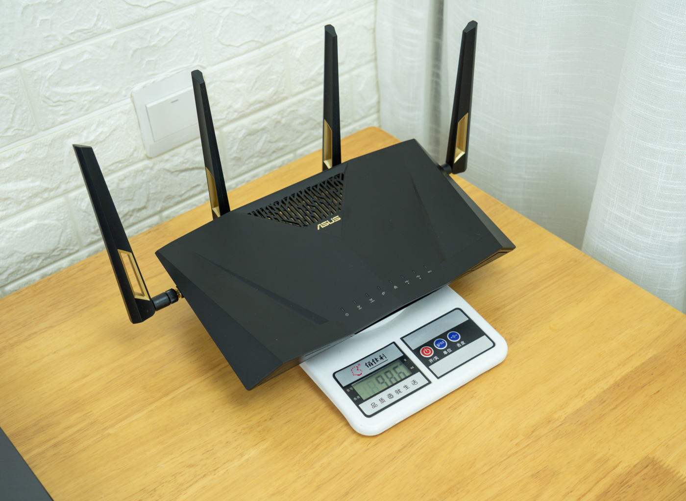 华硕rt-ax68u路由器测评,华硕rt-ax56u千兆路由器测评