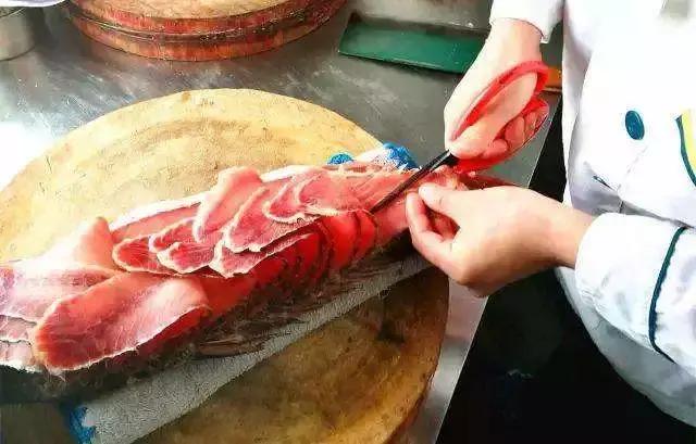 特色菜金毛狮子鱼,石家庄特色金毛狮子鱼