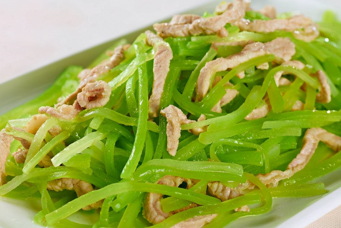 莴笋炒肉片的正确方法,炒莴笋家常做法几分钟能熟