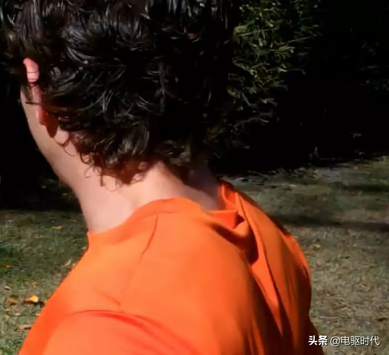 足球正脚左脚背射门教学,足球前锋技巧教学