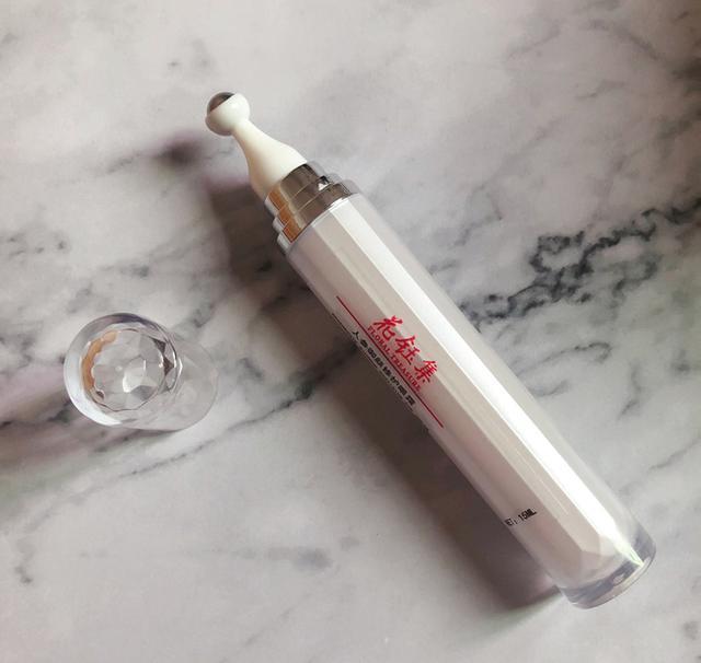 30岁去细纹眼霜排行榜:这些眼霜用后黑眼圈消失了,网友好评不断!