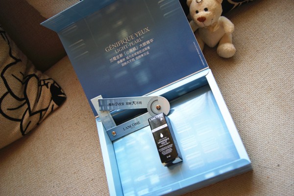 兰蔻和雅诗兰黛眼部精华液哪个好,兰蔻眼部肌底精华液和兰蔻眼霜