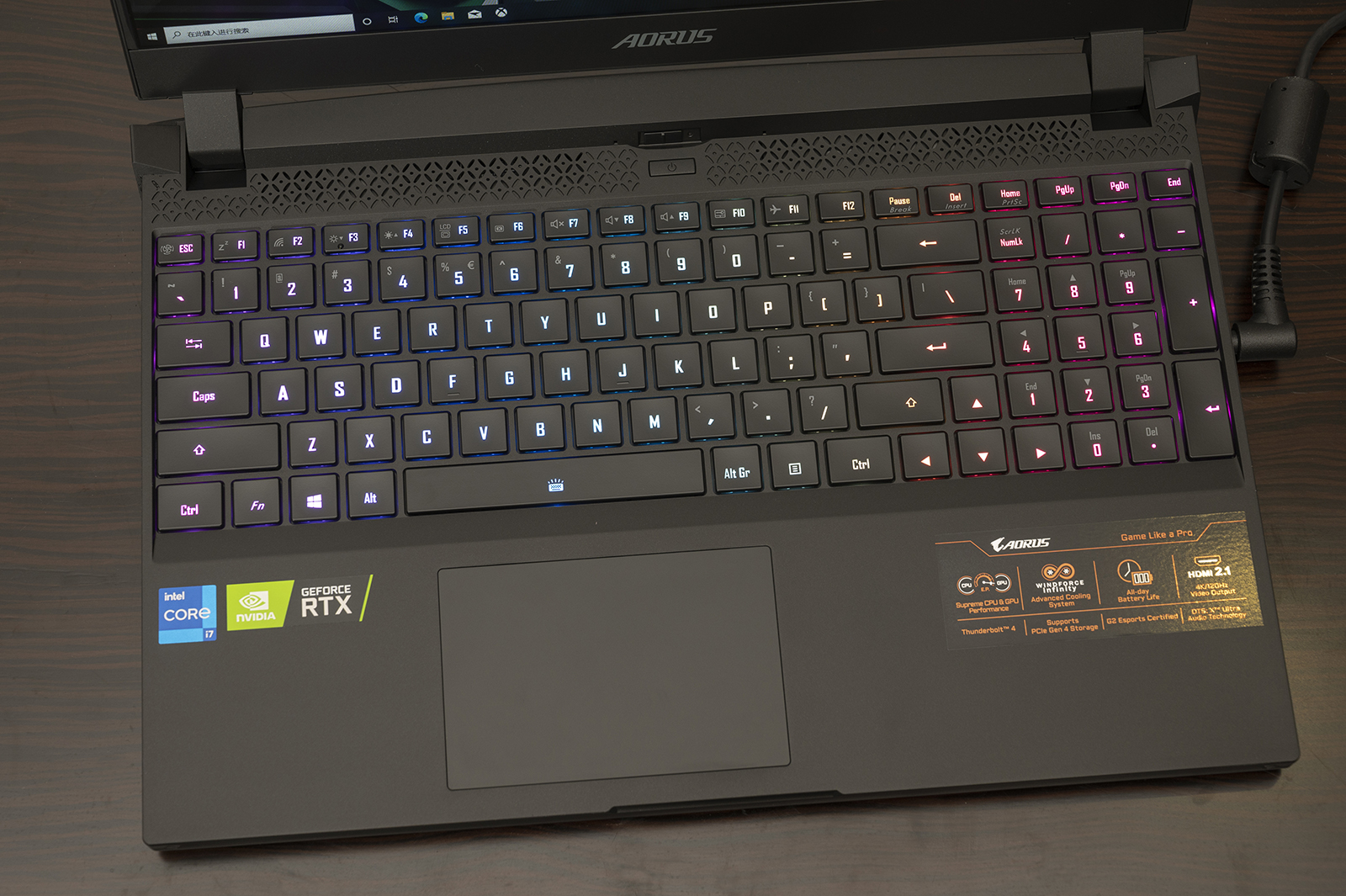 有雕牌游戏本，哪里都是电竞战场，值得游戏玩家背上的AORUS15PXD