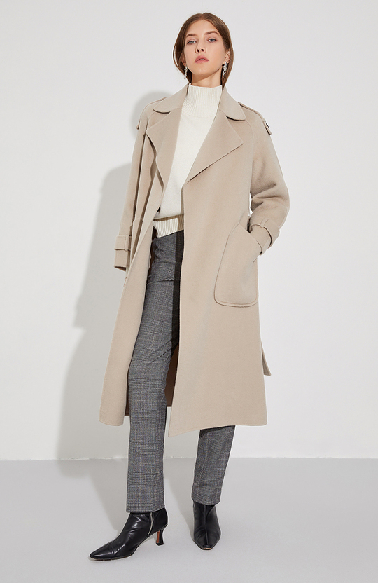 雾霾蓝大衣怎么搭配秋冬,秋冬大衣怎么搭配好看