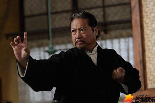 武打巨星洪金宝近况,洪金宝暴瘦几十斤到脱相