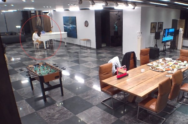 鹿晗弹琴诺言,鹿晗对关晓彤一见钟情名场面