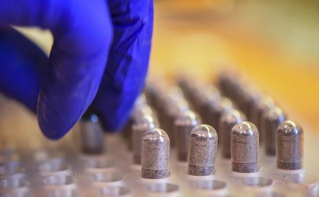 谢依霖后遗症有哪些表现,谢依霖晒孕照大量妊娠纹吓坏观众