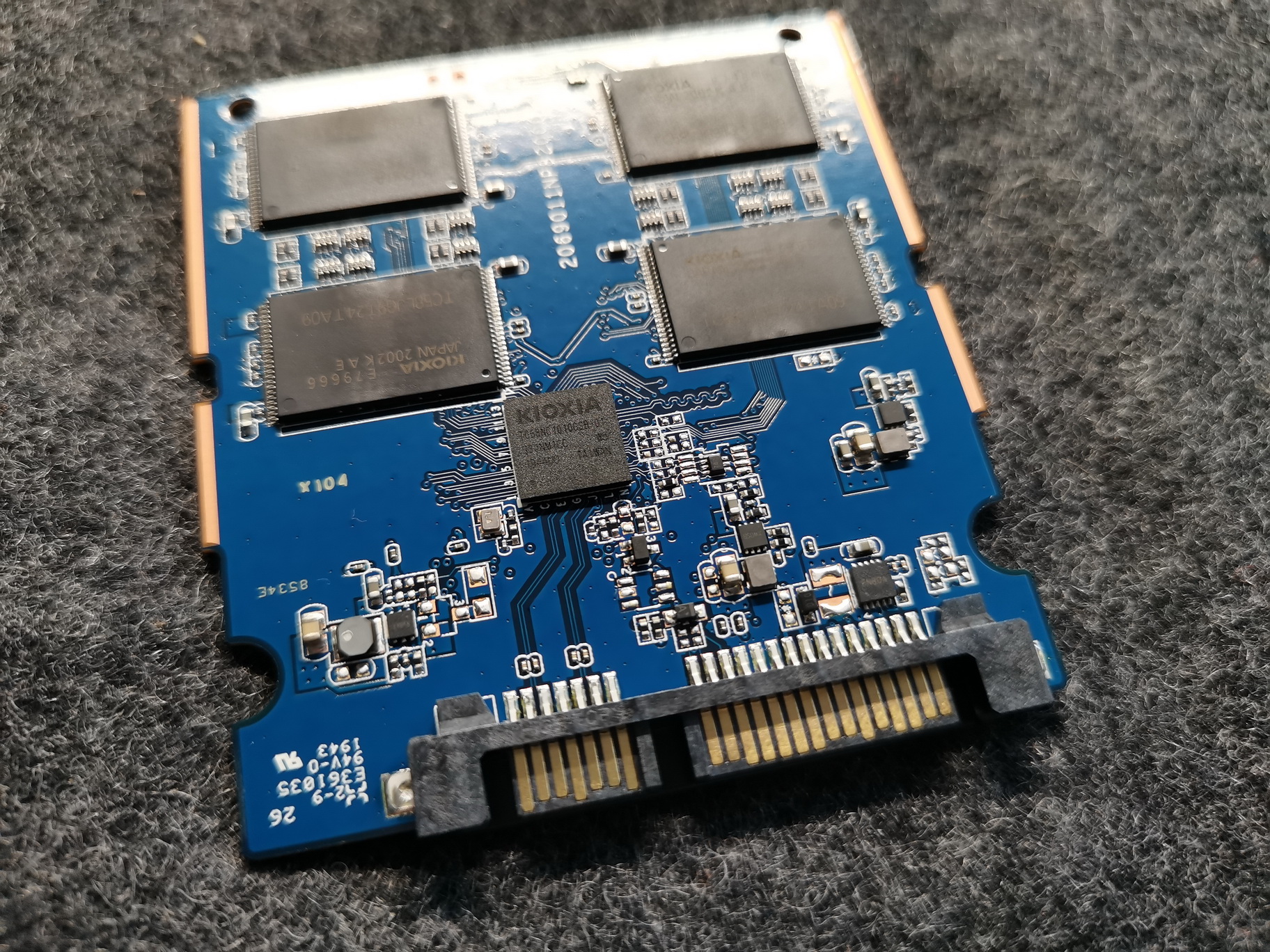 东芝铠侠固态硬盘,东芝铠侠rc20固态硬盘