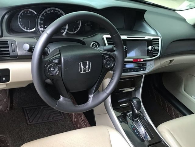 二手本田雅阁6万左右19年,本田雅阁1.5t高速动力体验