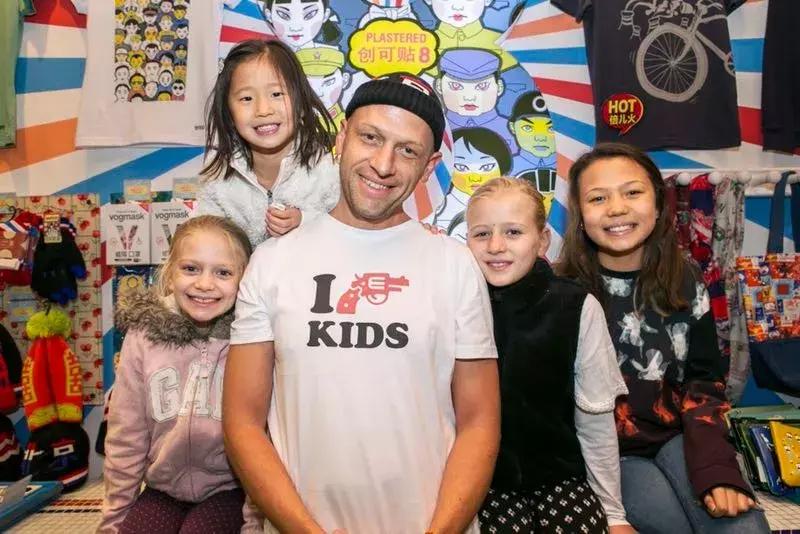 真实的故事外国人亲身经历,中国人在海外的真实故事