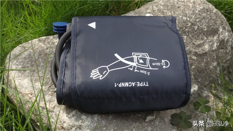 臂式电子血压计老人家用,上臂式血压计可以躺着测量吗