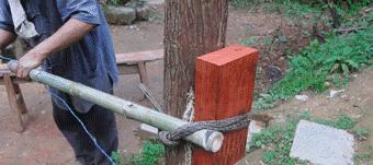 靠锯木头火爆国外，4000w人想当他孙子的大爷，到底有多牛x？