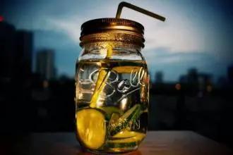 天气热中暑吃什么好得快,夏季中暑头晕怎么办