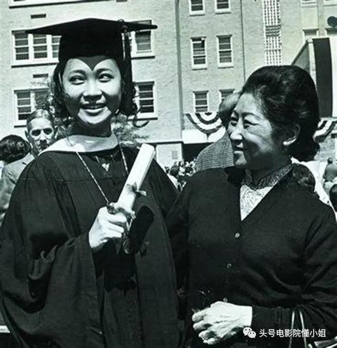 周星驰金像奖最佳男主角获奖视频,香港电影金像奖周润发夺影帝