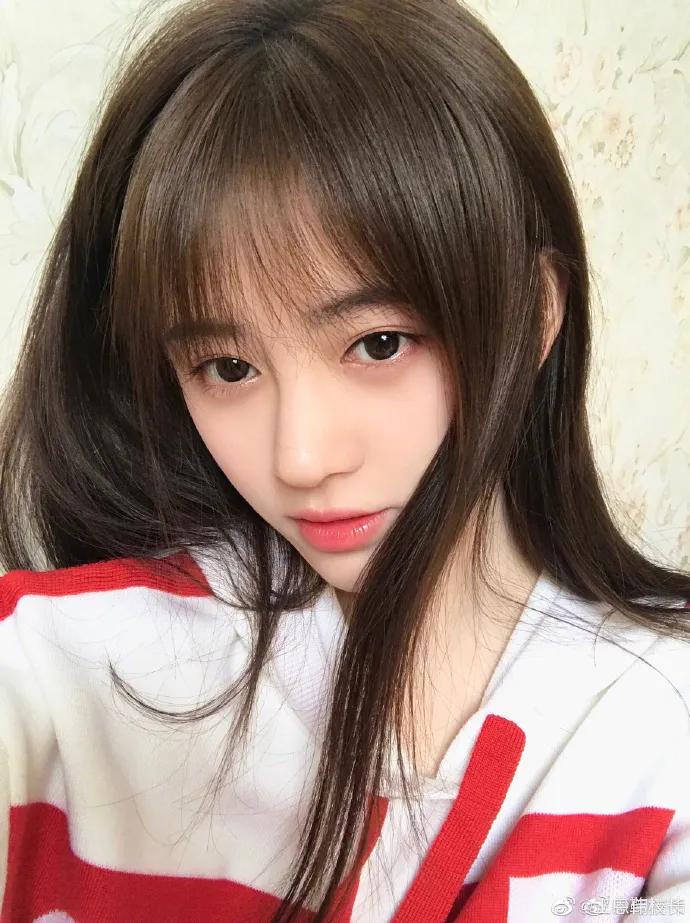 他画遍所有明星，画谁像谁，肖战、热巴、刘亦菲眼神看醉了