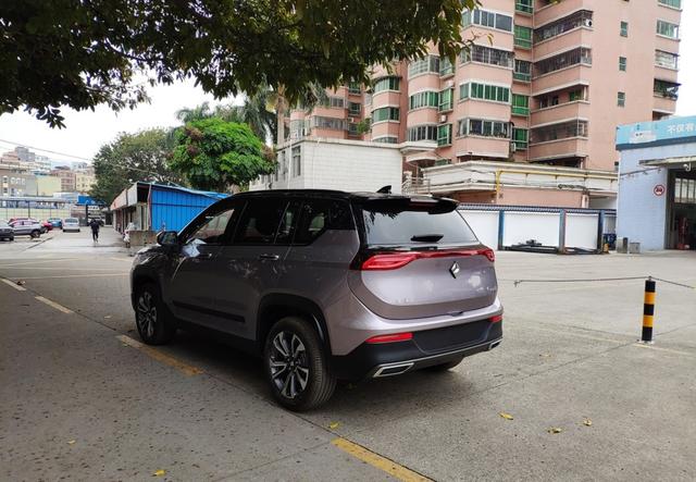 宝骏rs-5顶配,新款宝骏rs-5中配多少钱