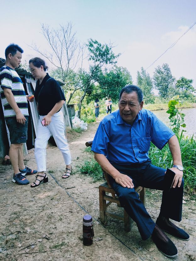 老罗垂钓现场,老罗垂钓园在哪