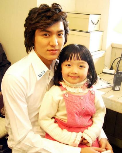 李敏镐同款发型,李敏镐发型如何烫卷头