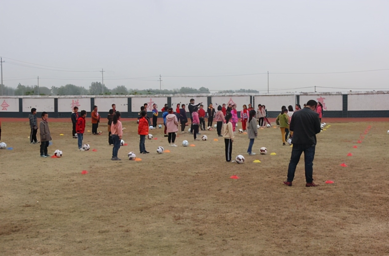 县教师发展中心视导检查曹庙小学教育教学工作