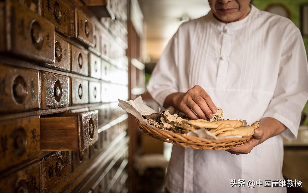中老年肾虚怎么补救,人到中年不得已全靠中药来调理