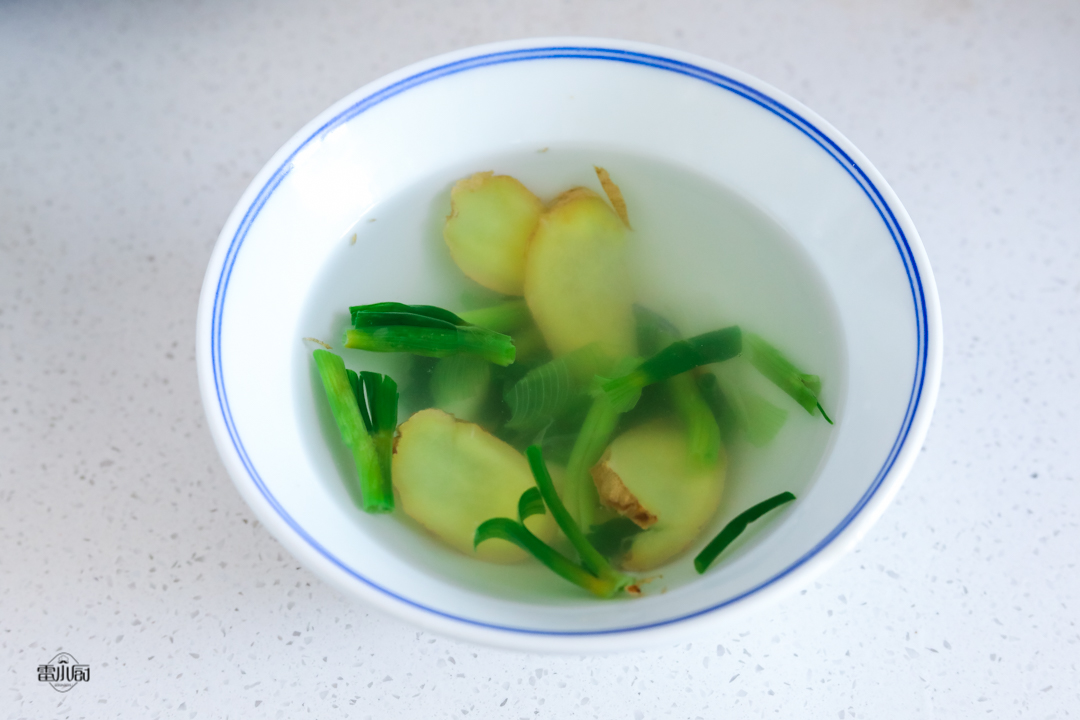 自己做鱼丸子的做法,自己做鱼丸的方法视频