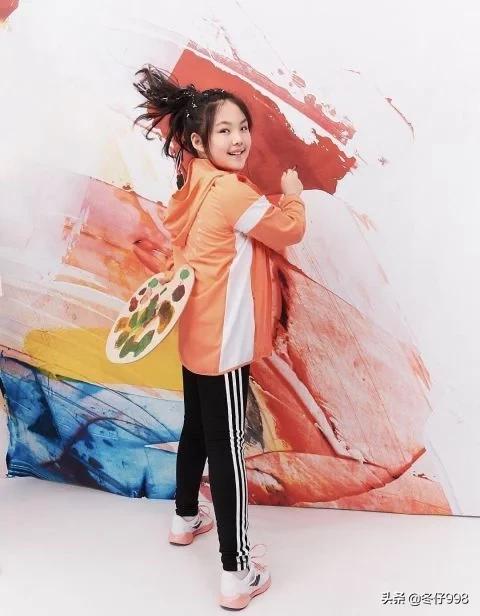 12岁王诗龄暴瘦一大圈,王诗龄背10万的包包