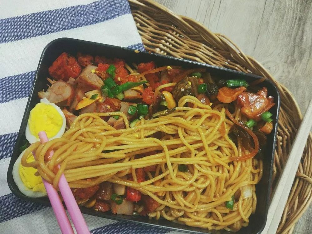 有哪些适合在寝室自制的美食,宿舍懒人美食简单好吃的