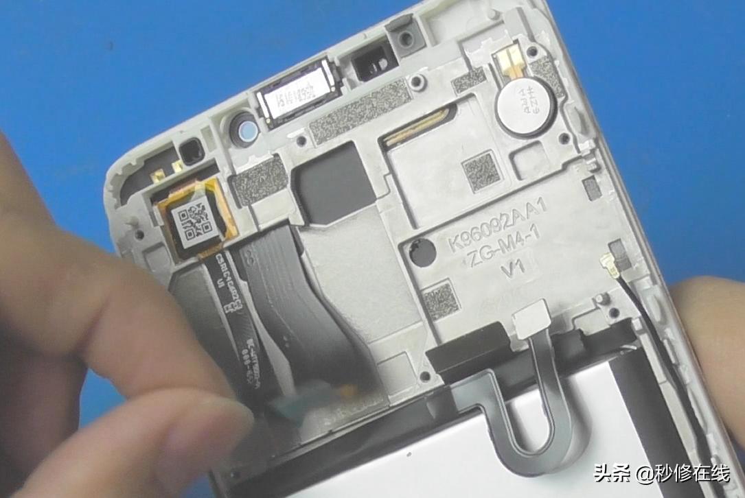 魅蓝note5拆机换尾插,魅蓝note5拆机