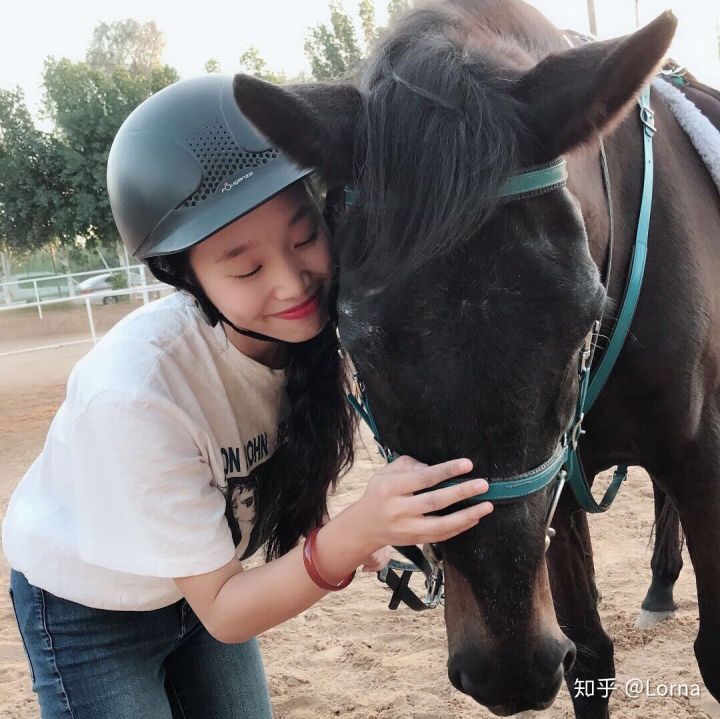 迪拜上班的中国女孩,在迪拜的中国女孩做什么工作