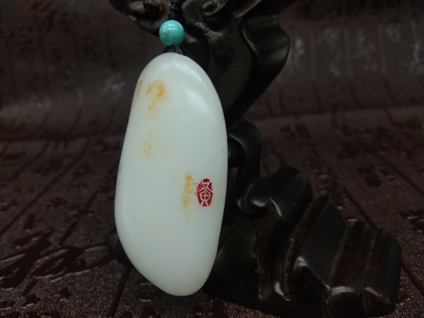 如何鉴别光白籽的皮色,白度和田籽玉图片