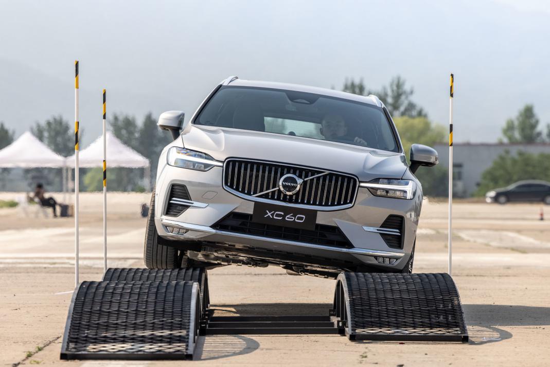 37.79万元起售沃尔沃新款xc60上市,售26.98万起新款沃尔沃xc40正式上市