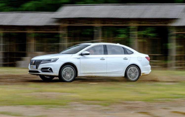 朗逸2万元左右,荣威i6和朗逸