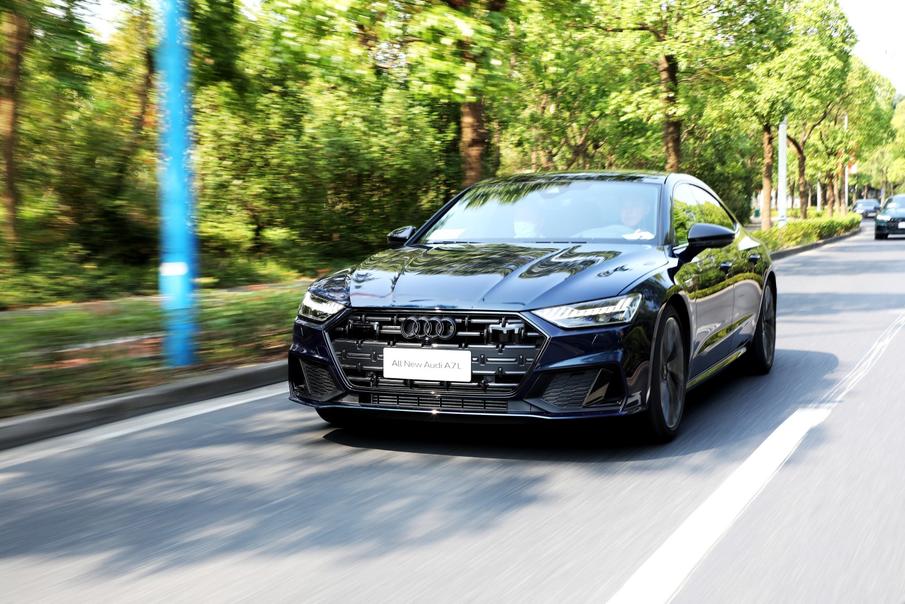 奥迪a7l55tfsi先行版试驾,3.0t的奥迪a7有多强