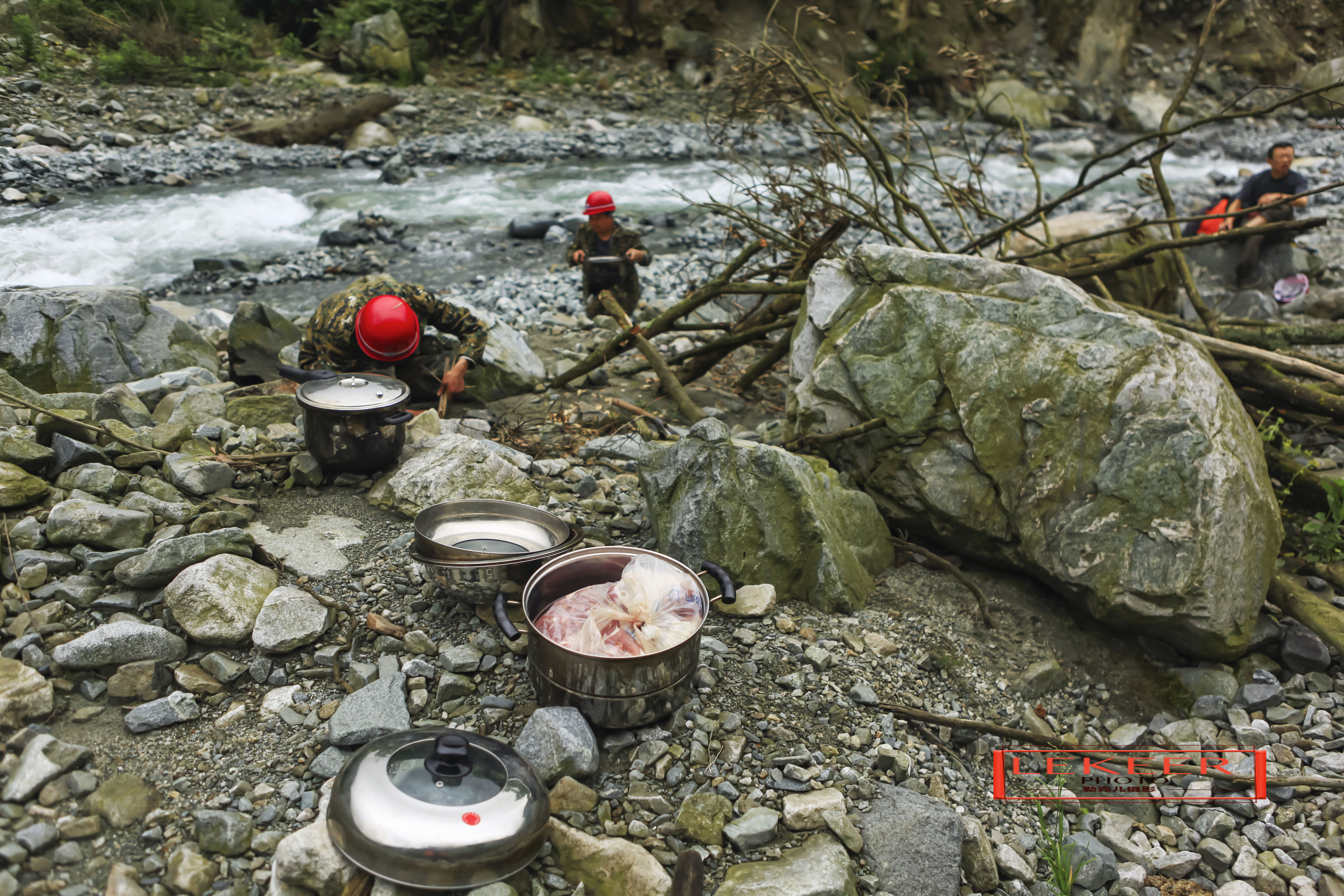 穿越无人区难忘的经历,穿越无人区后半夜的恐怖经历