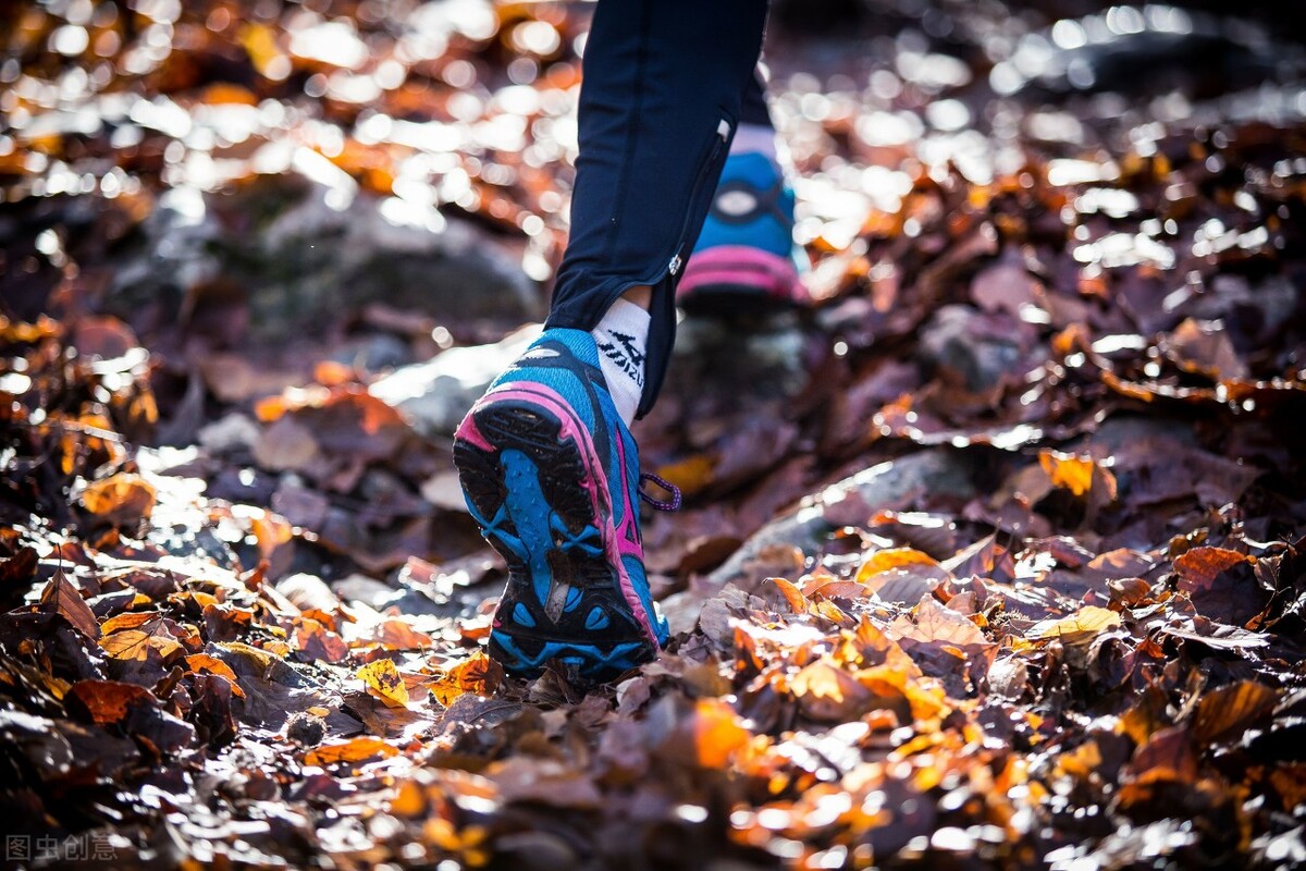 户外运动引起失温的原因,户外失温该如何自救