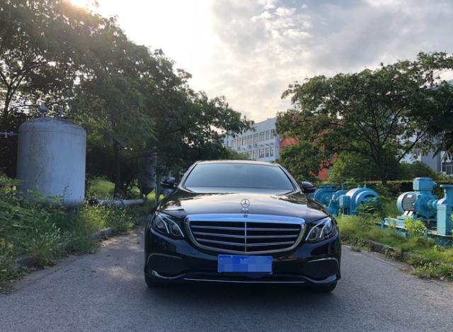 奔驰e级选什么内饰好看,奔驰e级内饰有哪些可以选