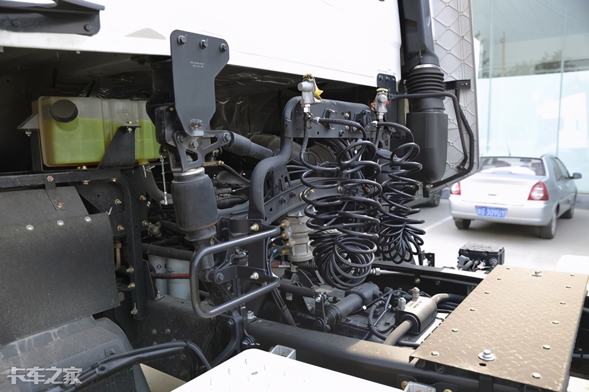 东风天龙重卡有什么优缺点,东风天龙4x2最新版牵引车多少钱