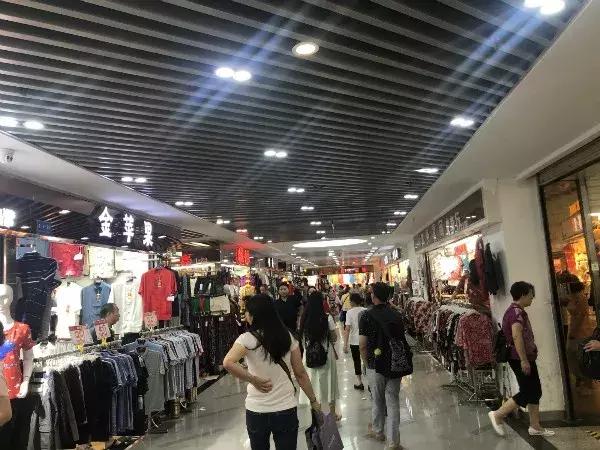 姹熸箹鎴愰兘鍎垮コ,鎴愰兘鐨勬睙婀栧効濂充竴鍗婂湪涔濋緳