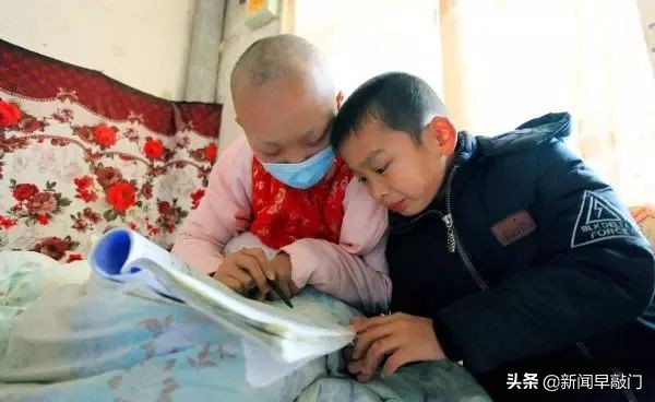 小孩得白血病父亲放弃治疗,父亲得知孩子患白血病