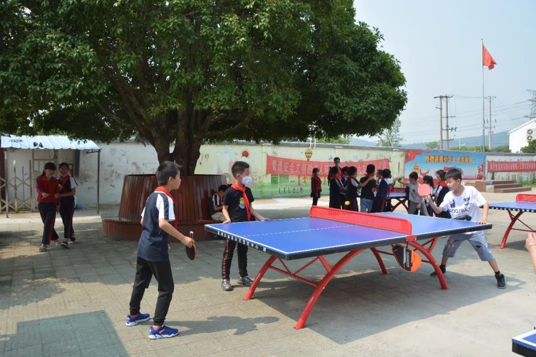 爱心助学再续前缘，苏州体彩中心冠名藏南学校足球队