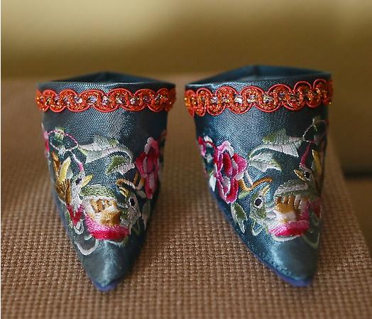 三寸金莲一种畸形的美,三寸金莲古代中国人畸形审美