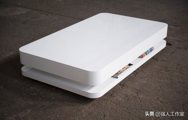 罗纳德·诺尔的白色简约家具：RKNL系列