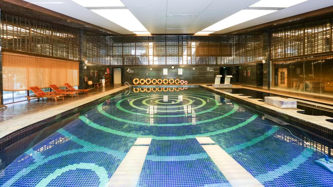 惠州宝藏级的度假村，水墨宋朝园林，乘船入住，瀑布，稻田，泳池