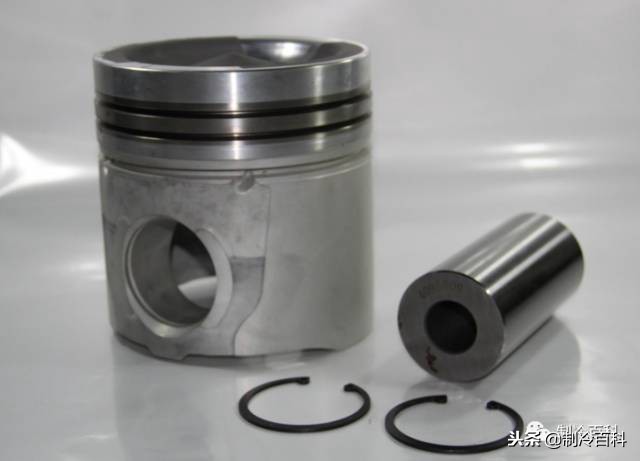 半封闭式活塞压缩机优缺点,半封闭活塞式压缩机故障分析视频