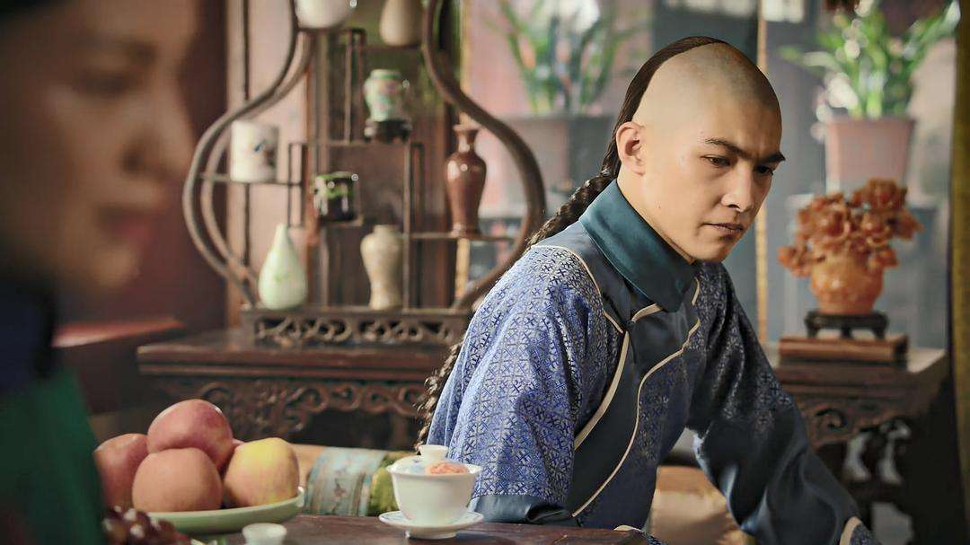 他是乾隆最可怜的儿子，被取消继位资格，死后与永琪葬在一起